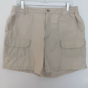 Columbia 6-pocket khaki cargo Shorts